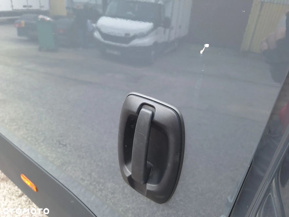 Iveco Daily 35S18 furgon 16m max długi Hak 3,5t Ledy Kamera Sklejka - 22