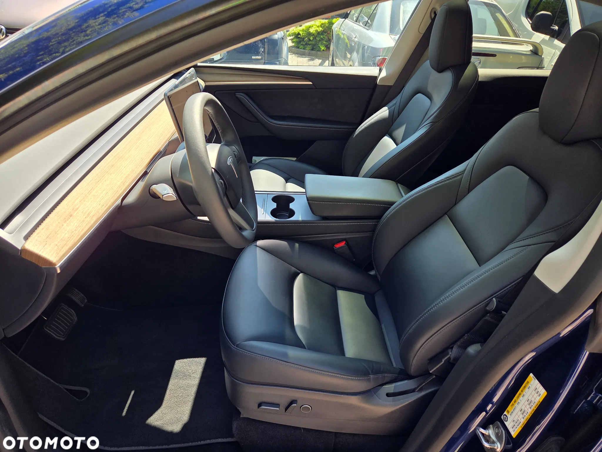 Tesla Y Model Long Range Dual Motor AWD - 11