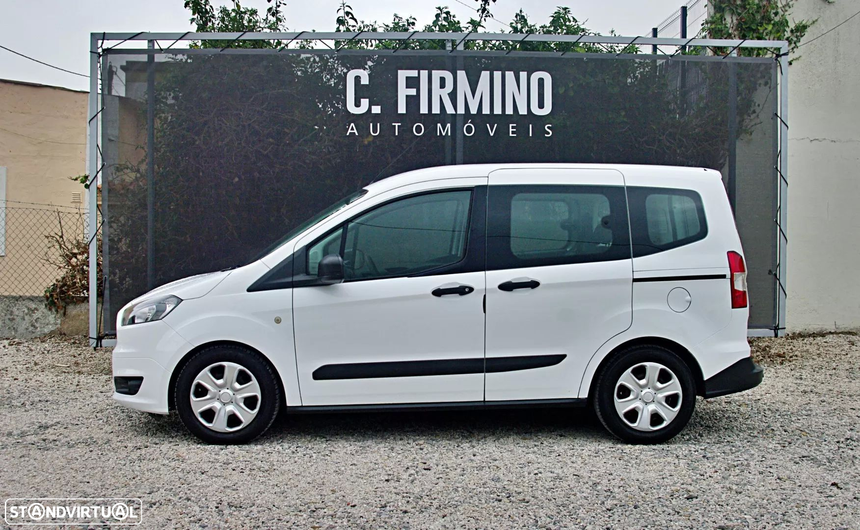 Ford Tourneo Courier 1.5 TDCi Ambiente - 12