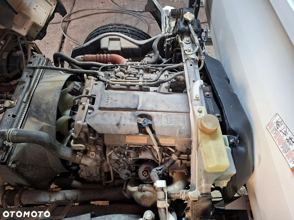 Mitsubishi Fuso Canter - 14