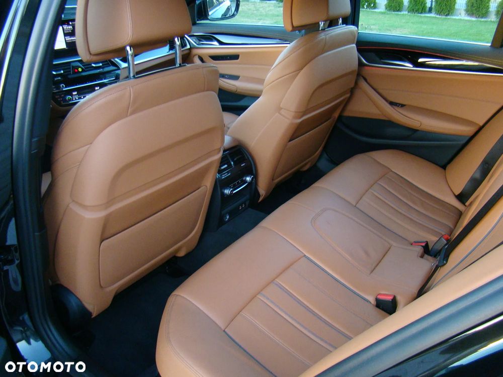 BMW Seria 5 520d xDrive mHEV Luxury Line sport - 33