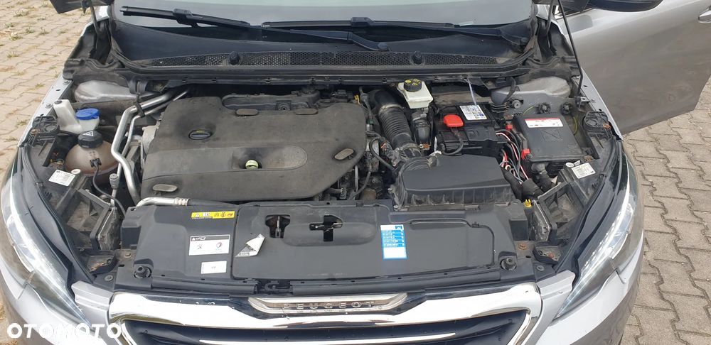 Peugeot 308 BlueHDi 150 Automatik Stop & Start Niveau 2 Business-Line - 33