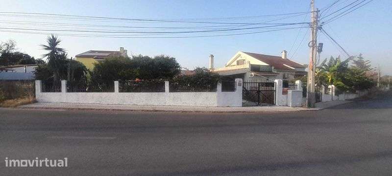 Terreno com projeto aprovado para moradia - Vista 2