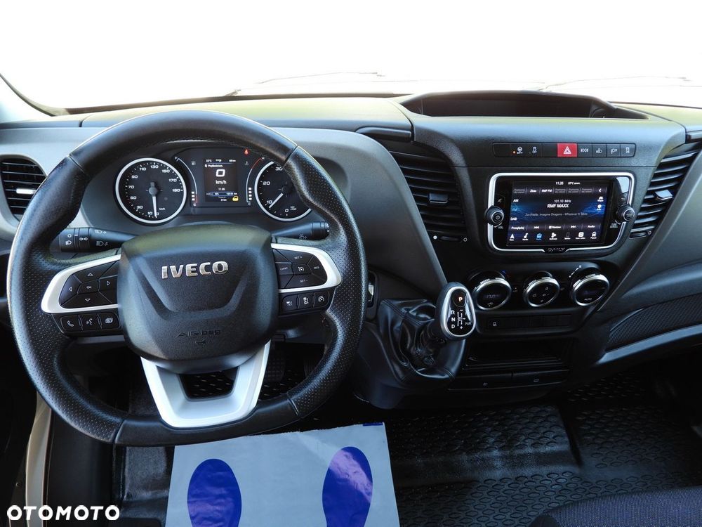 Iveco DAILY 35S18 KONTENER WINDA 8 PALET TEMPOMAT NAWIGACJA LEDY AUTOMAT HI-MATIC KLIMATYZACJA  180KM - 30