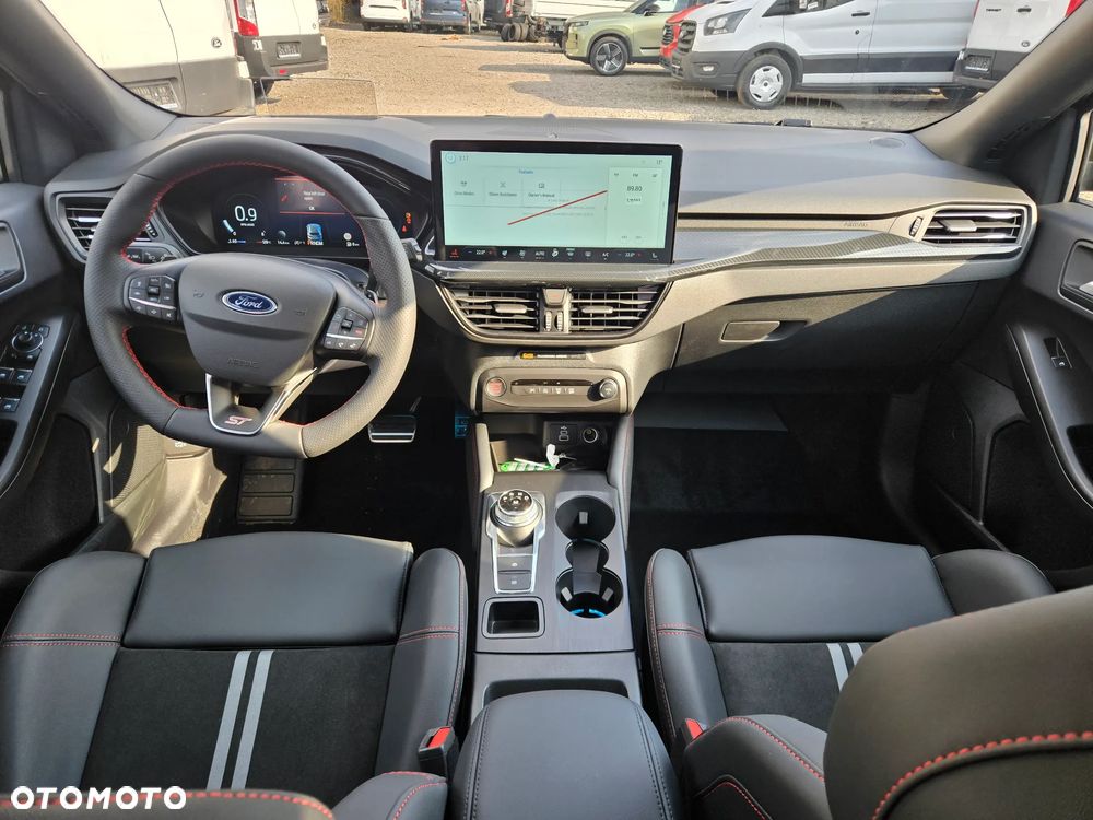 Ford Focus 2.3 EcoBoost ST X - 11