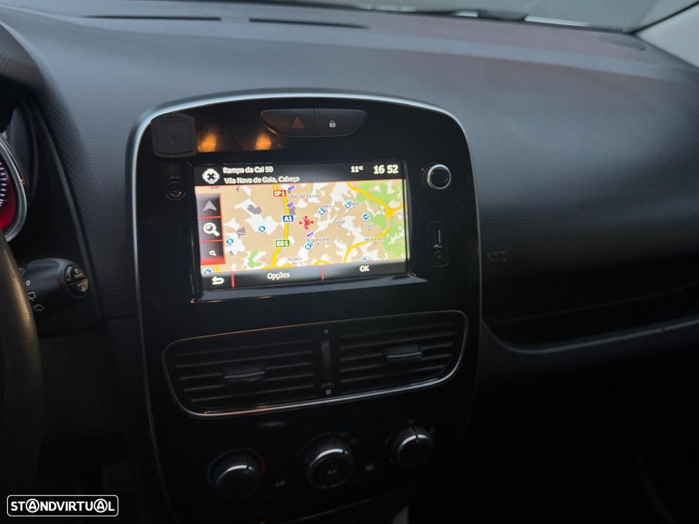 Renault Clio 0.9 TCe Limited Bi-Fuel - 8