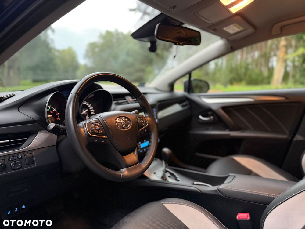 Toyota Avensis 2.0 Premium MS - 17
