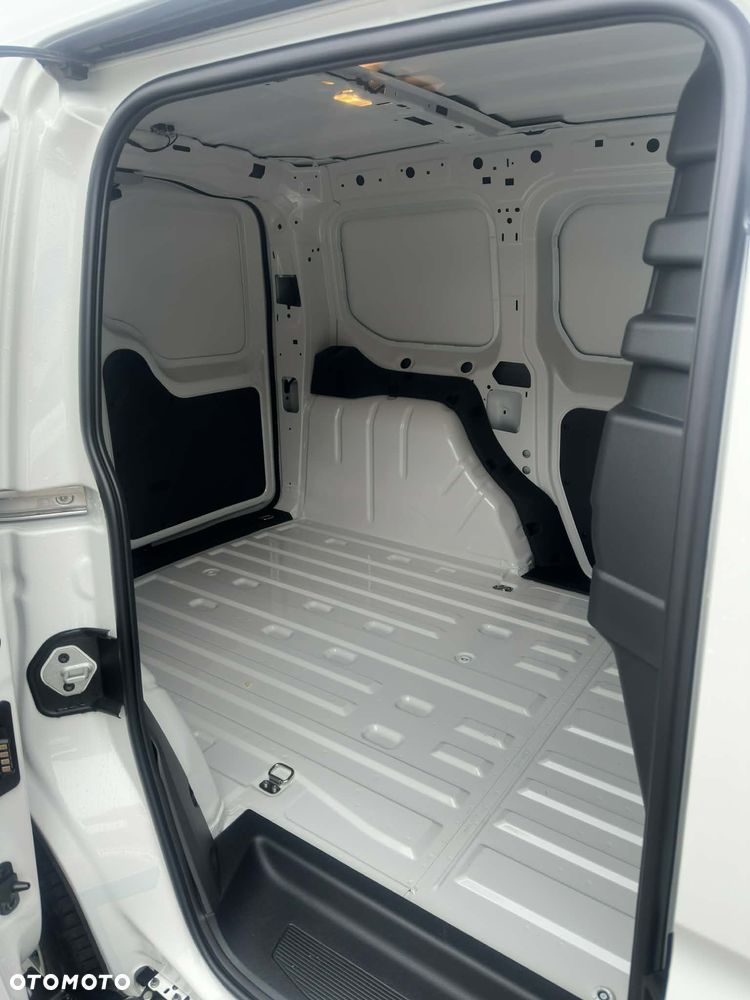 Volkswagen Caddy - 8