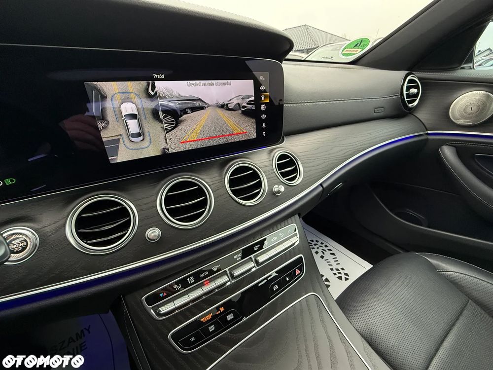 Mercedes-Benz Klasa E 300 de PHEV 4-Matic AMG 9G-Tronic - 35
