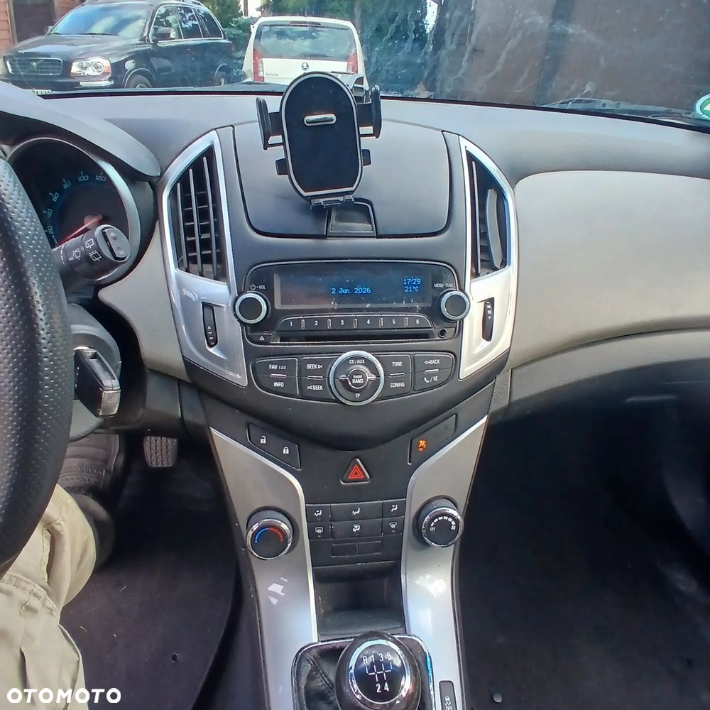 Chevrolet Cruze - 8