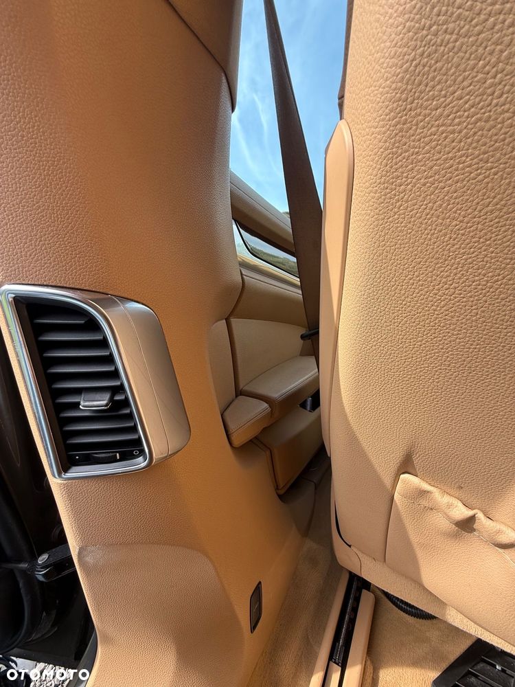 Porsche Panamera Platinum Edition PDK - 25