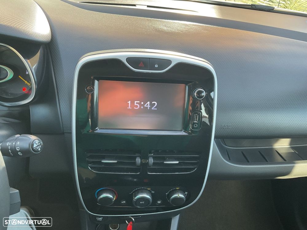 Renault Clio Sport Tourer 0.9 TCe Limited - 26