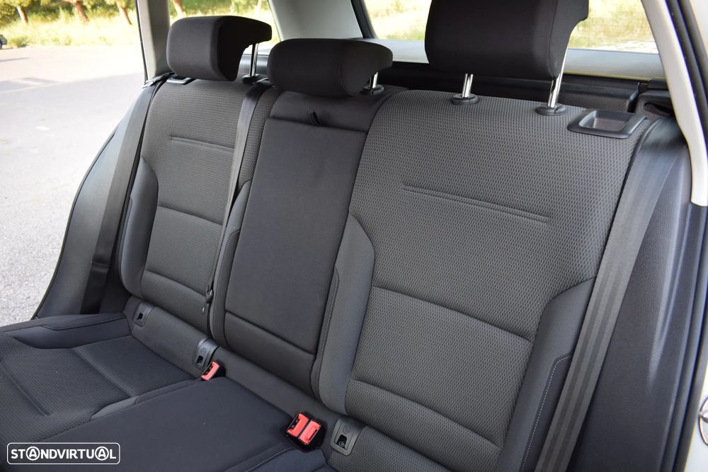 VW Golf Variant 1.6 TDi Confortline - 34