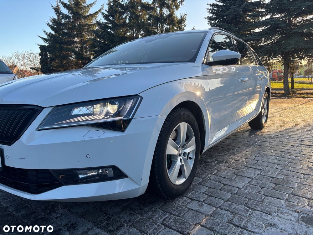 Skoda Superb 2.0 TDI DSG Style - 17