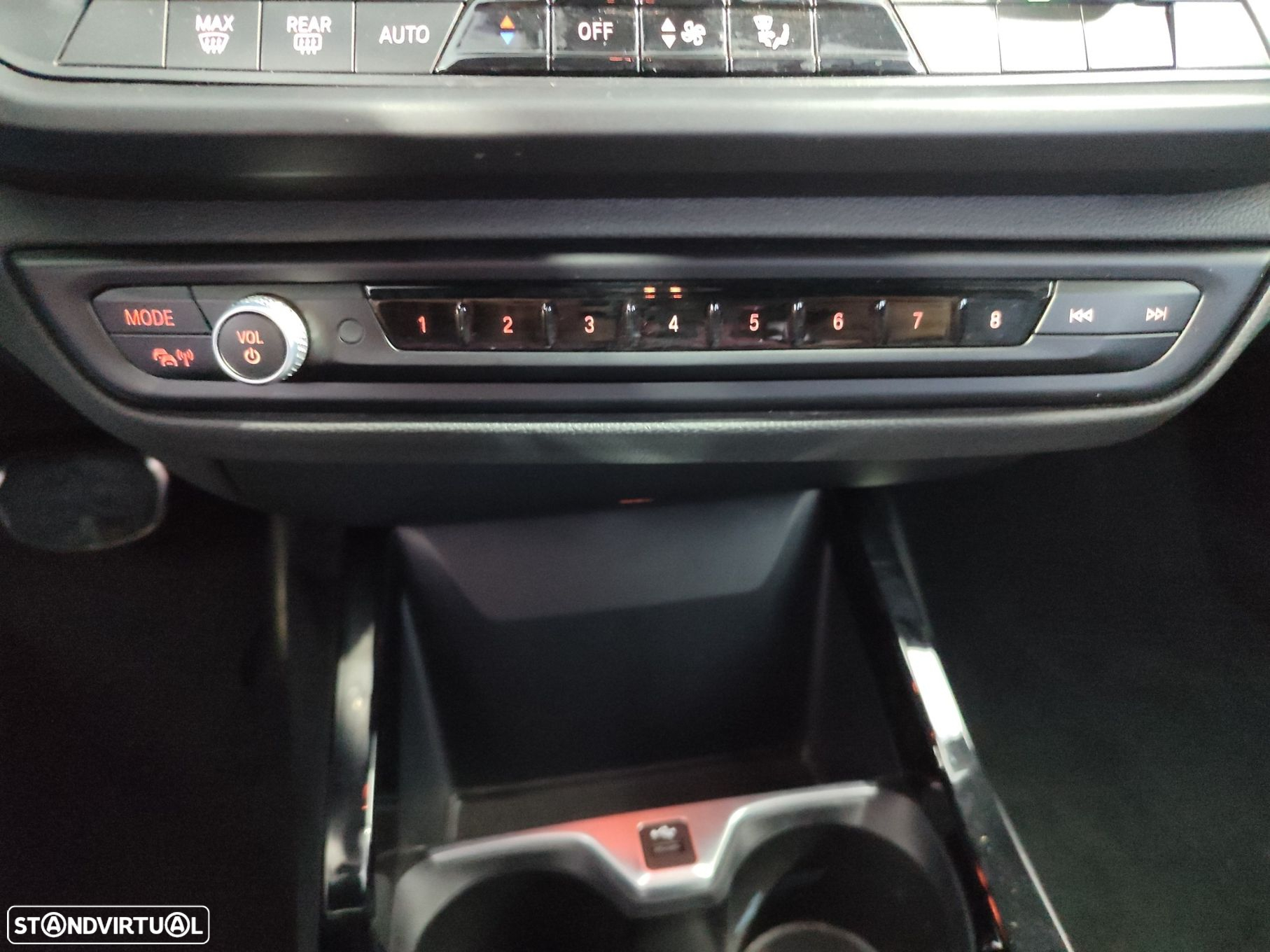 BMW 116 d Pack Desportivo M Auto - 32