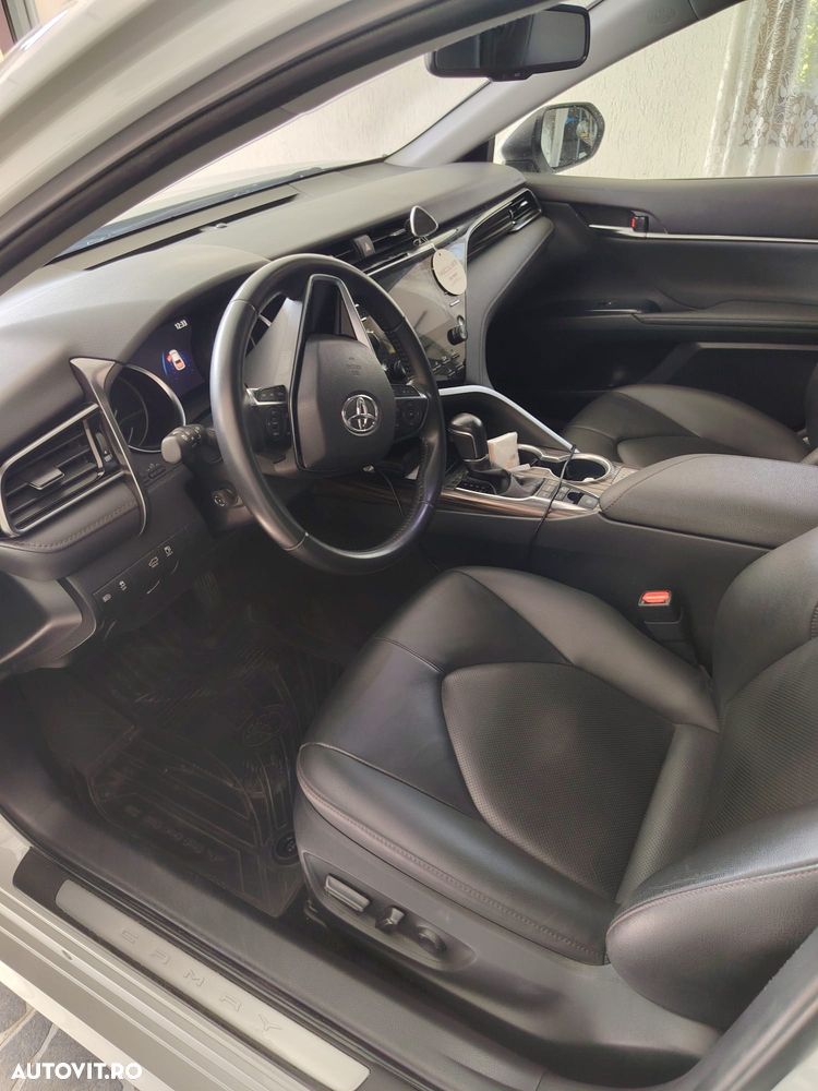 Toyota Camry - 3