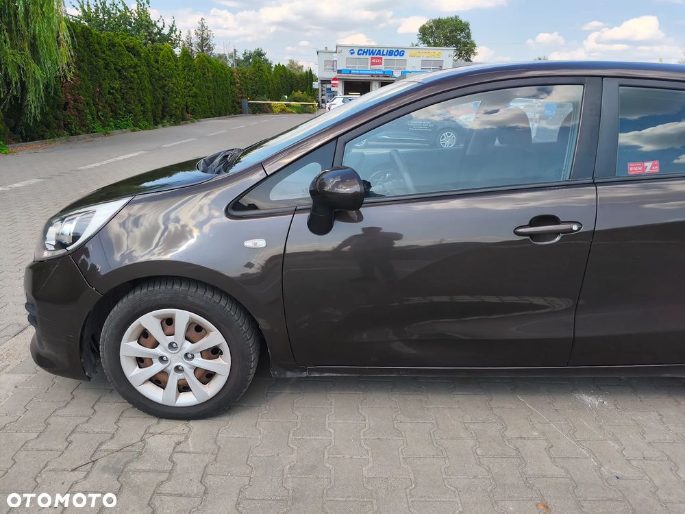 Kia Rio 1.2 M - 10