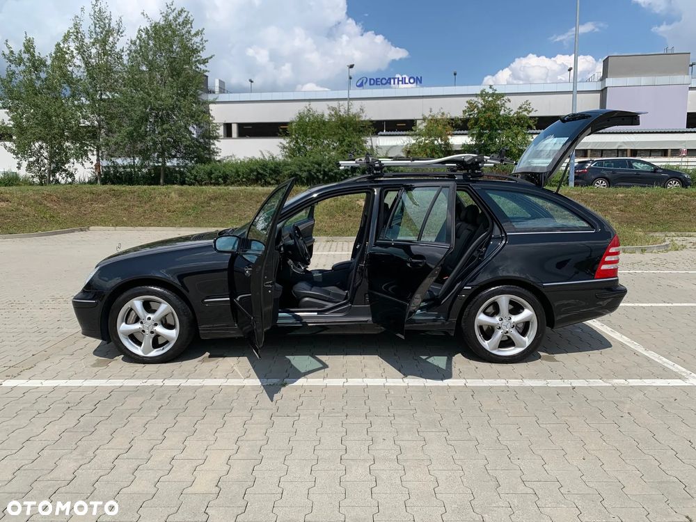 Mercedes-Benz Klasa C 350 T Avantgarde 4-Matic - 2