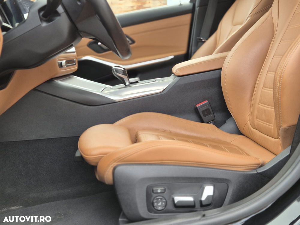 BMW Seria 3 330i AT Sport Line - 14