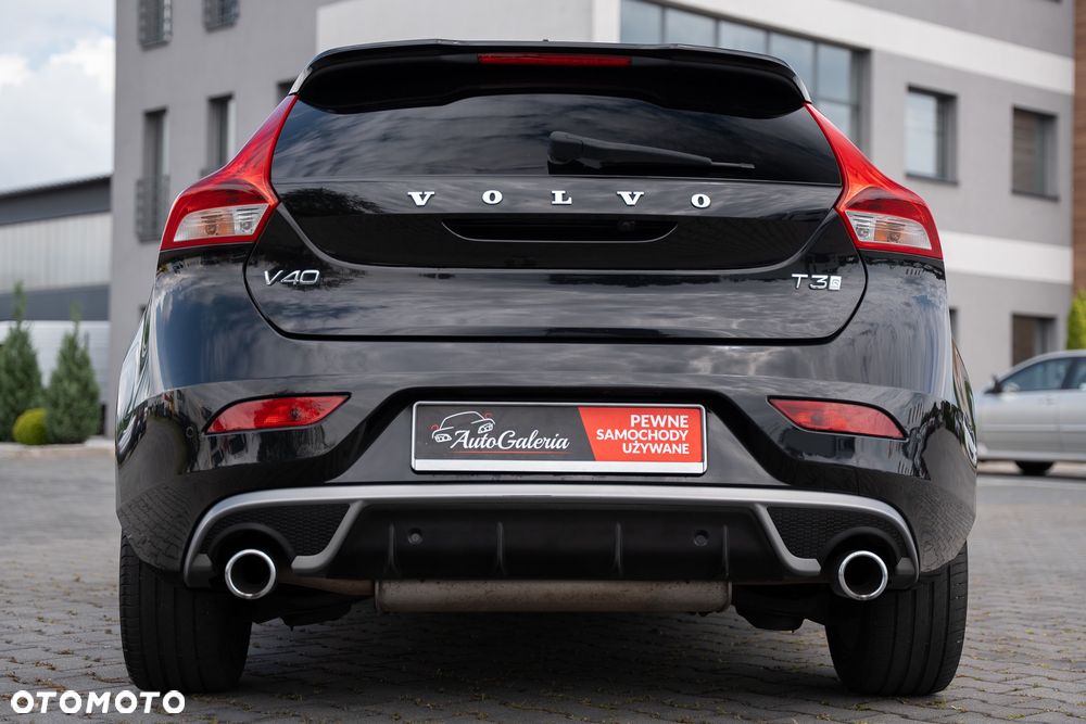 Volvo V40 T3 Geartronic RDesign - 17