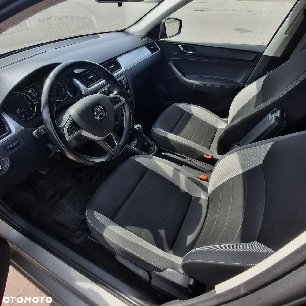 Skoda RAPID 1.2 TSI Ambition - 9
