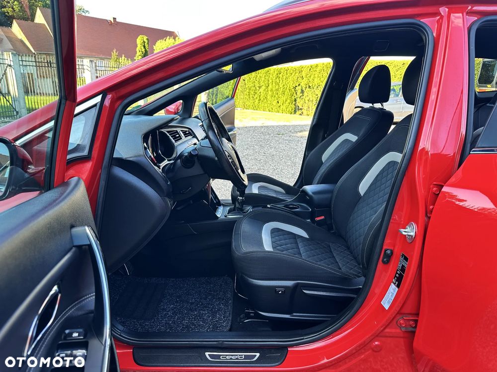 Kia Ceed 1.0 T-GDI ISG GT Line - 24