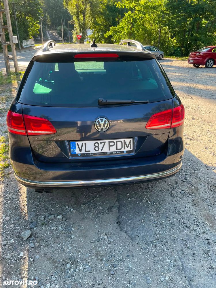 Volkswagen Passat 2.0 TDI Blue TDI DSG Highline - 3