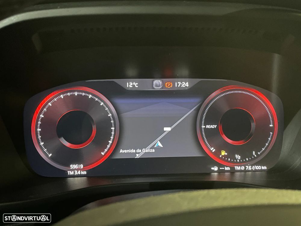 Volvo XC 40 1.5 T5 PHEV Momentum Plus - 21