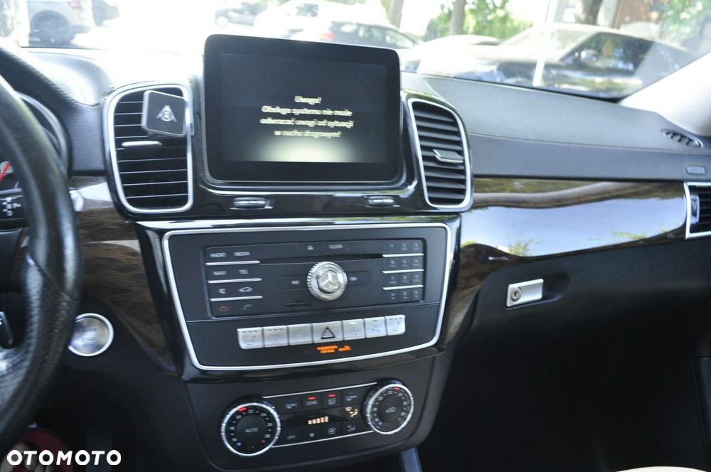 Mercedes-Benz GLE - 21