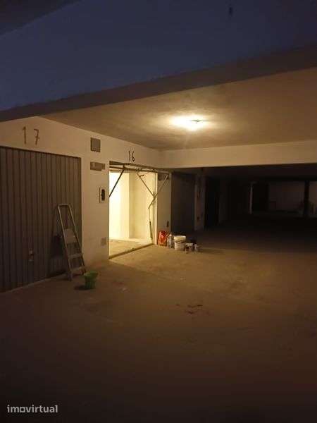 Aluga-se garagem Box 16mt2 - Grande imagem: 4/5