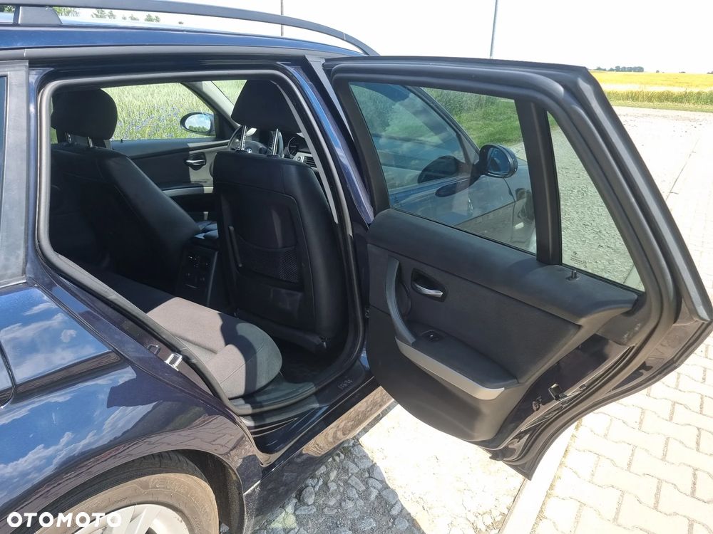 BMW Seria 3 320d DPF - 12