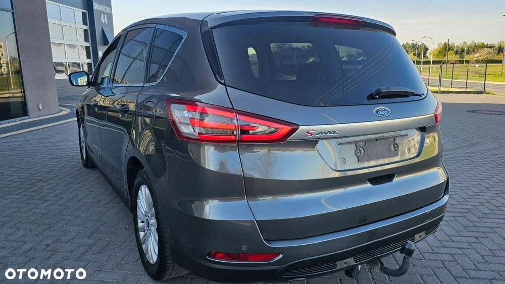 Ford S-Max - 8