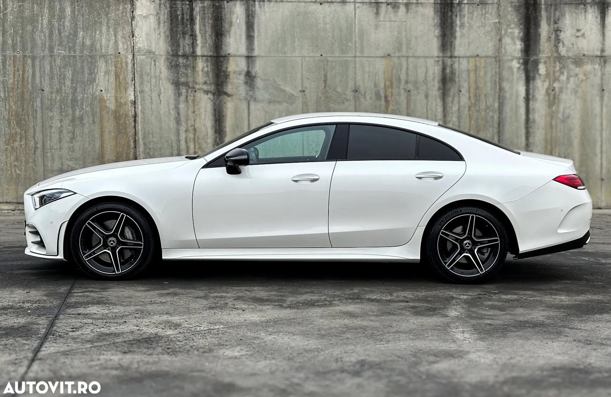 Mercedes-Benz CLS 400 d 4Matic 9G-TRONIC AMG Line - 29