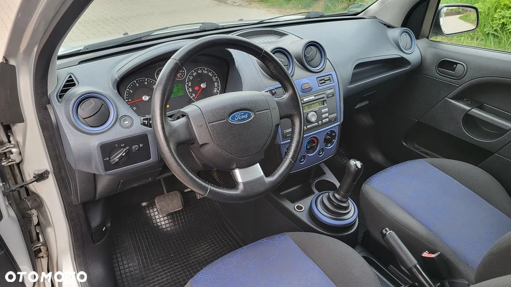 Ford Fiesta - 10