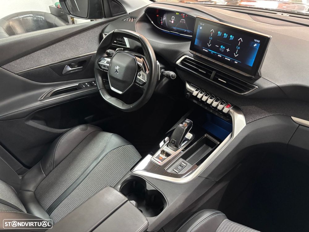 Peugeot 5008 1.5 BlueHDi Allure Pack EAT8 - 19