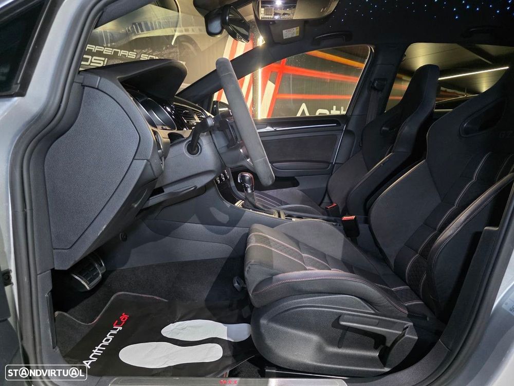 VW Golf GTI Clubsport DSG - 12