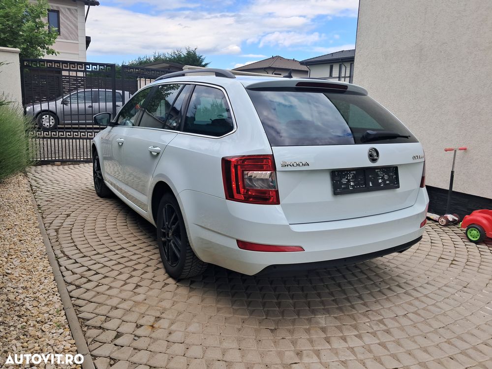 Skoda Octavia 2.0 TDI Premium Edition - 12