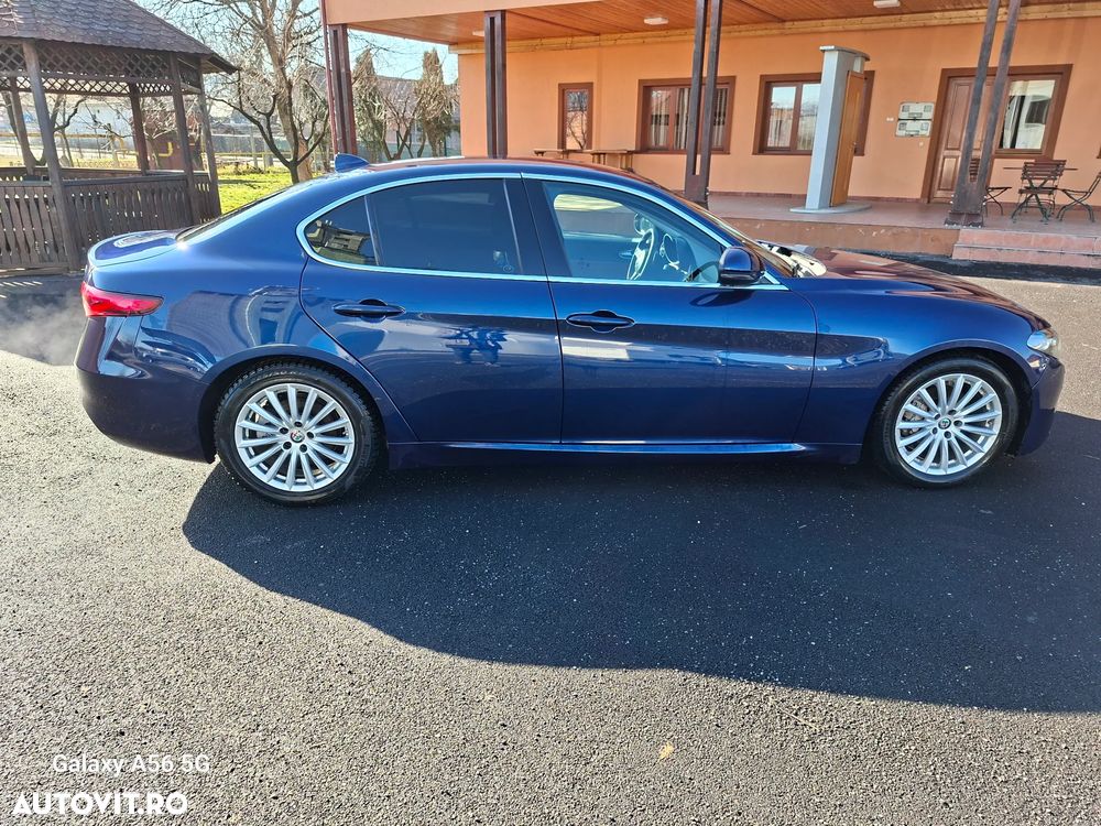 Alfa Romeo Giulia 2.2 - 5
