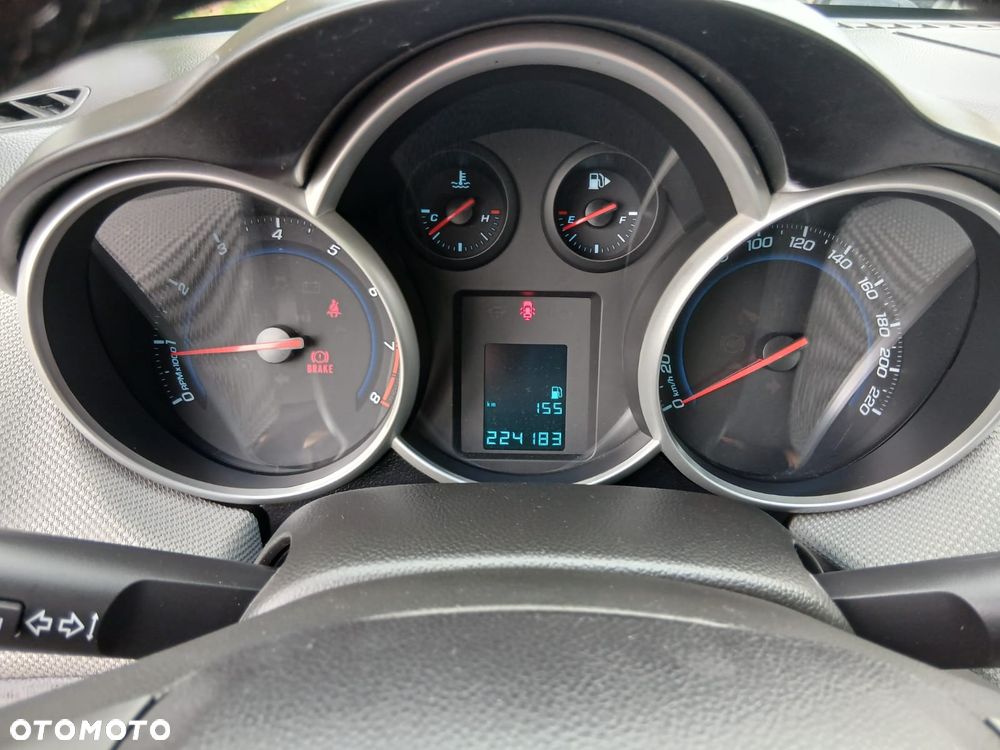 Chevrolet Cruze 1.8 LT+ - 21