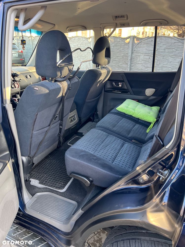 Mitsubishi Pajero 3.2 DI-D Automatik Liberty - 16