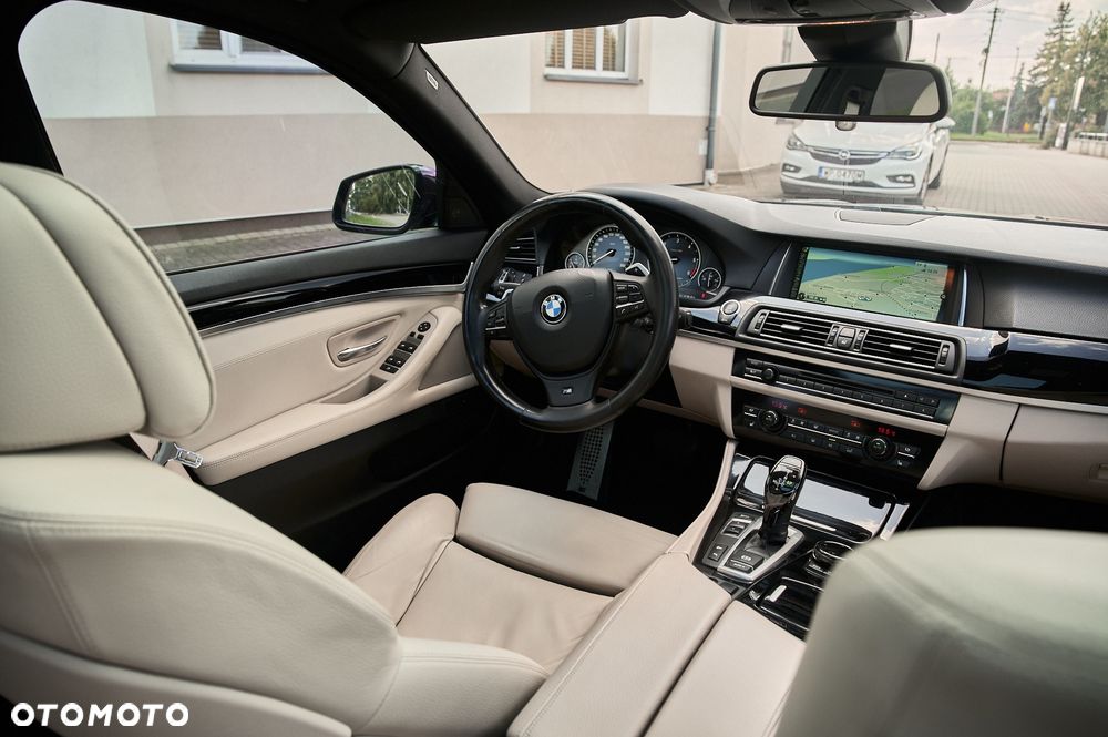 BMW Seria 5 530d xDrive - 29