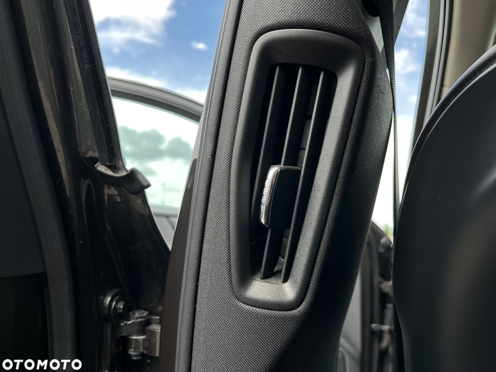 Volvo V60 D3 Momentum Pro - 25