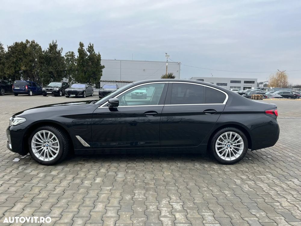 BMW Seria 5 530e Aut. - 3