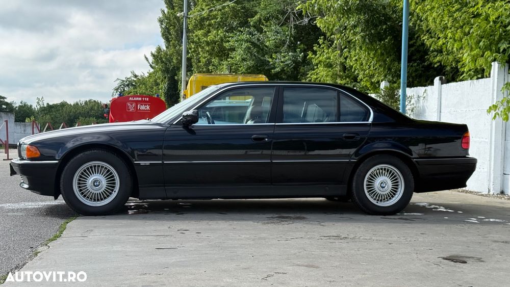 BMW Seria 7 - 27
