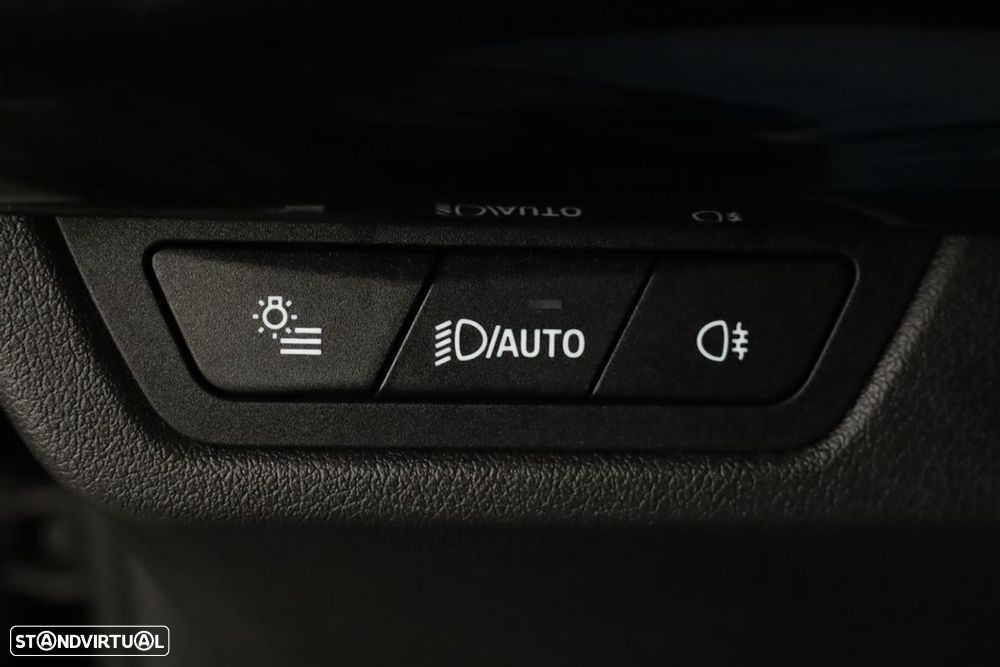 BMW X1 xDrive25e Pack Desportivo M - 21