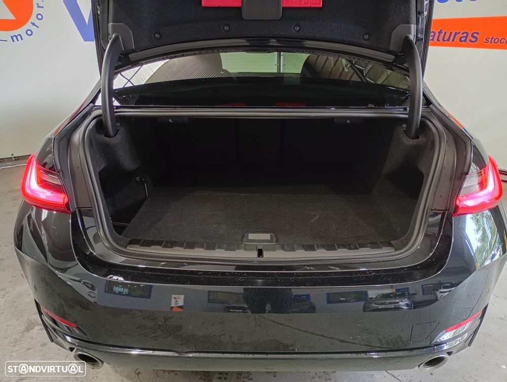 BMW 320 e Corporate Edition Auto - 11