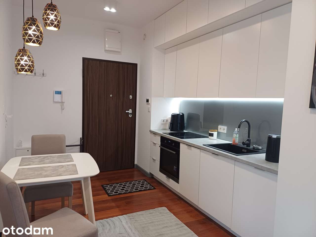 Apartament w Studio Centrum Pawia 51, faktura VAT