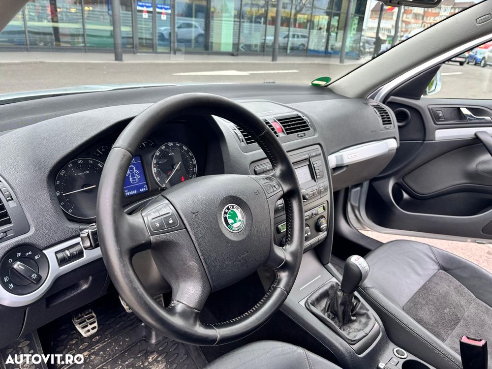 Skoda Octavia Combi 2.0 TDI DPF Scout 4x4 - 6