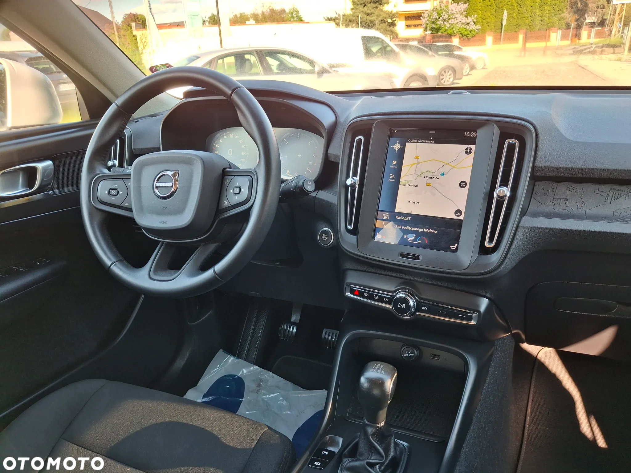 Volvo XC 40 D3 AWD Momentum Pro - 28