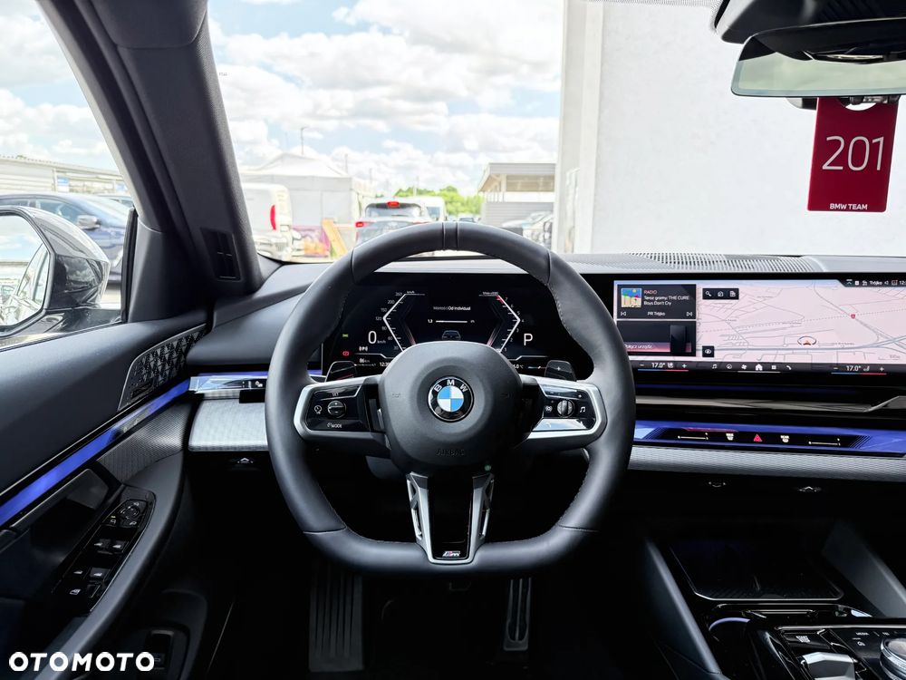 BMW Seria 5 520i - 36